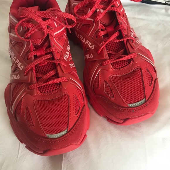 Fila Electrove 2 Limited Edition V Day Women’s Sneakers EUC In Box - Picture 4 of 16